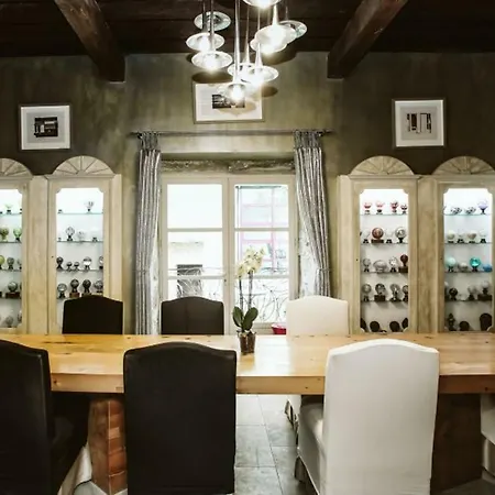 Villa Ambrose Sole